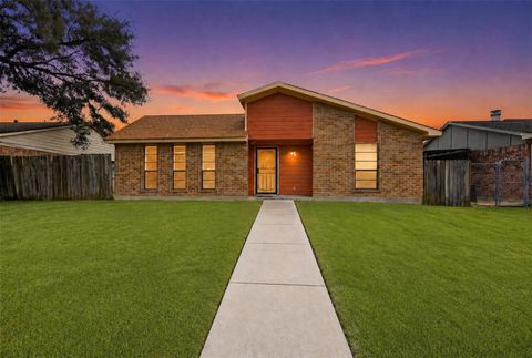 Photo of 14634 Meyersville Drive, Houston, TX 77049 (MLS # 21056765)