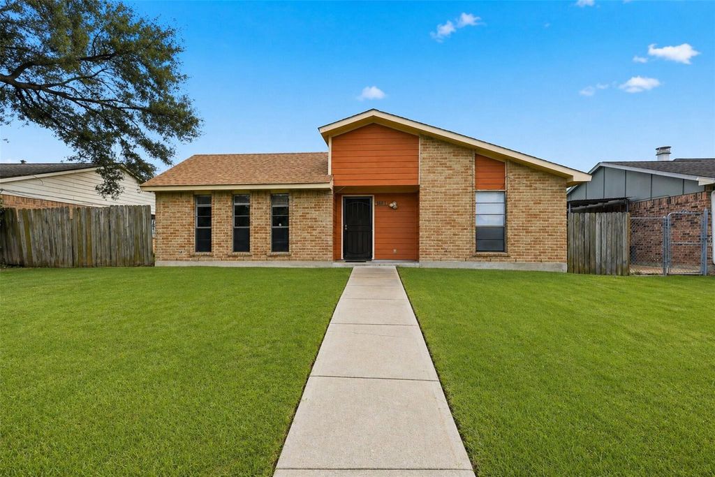Photo of 14634 Meyersville Drive, Houston, TX 77049 (MLS # 21056765)