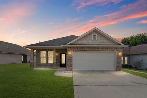 Photo of 146 Snug Harbor Drive, Montgomery, TX 77356 (MLS # 17112410)
