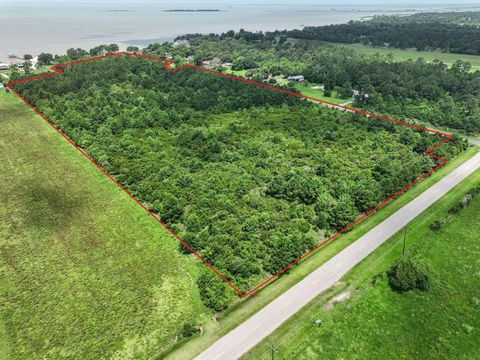 Vacant Land For Sale - 1750 W Bayshore Rd<br/> Anahuac, TX 77514