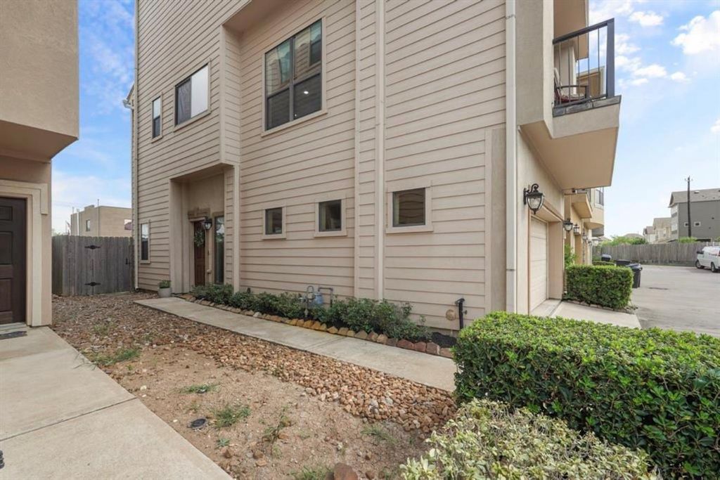 Photo of 10618 Clearview Villa Place, Houston, TX 77025 (MLS # 85092288)