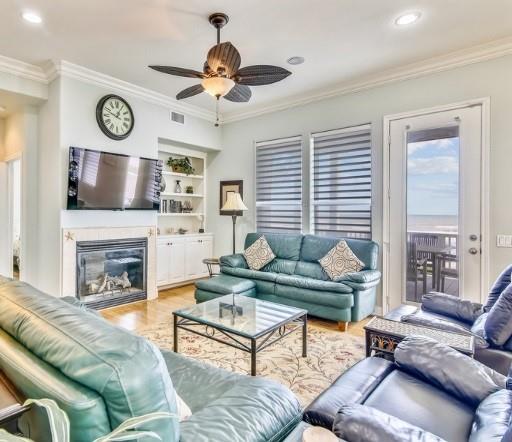 11611 Beachside
