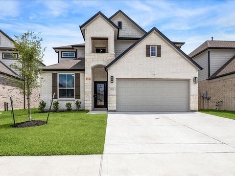 Photo of 5619 Sandhill Oak Trail, Houston, TX 77066 (MLS # 82744662)