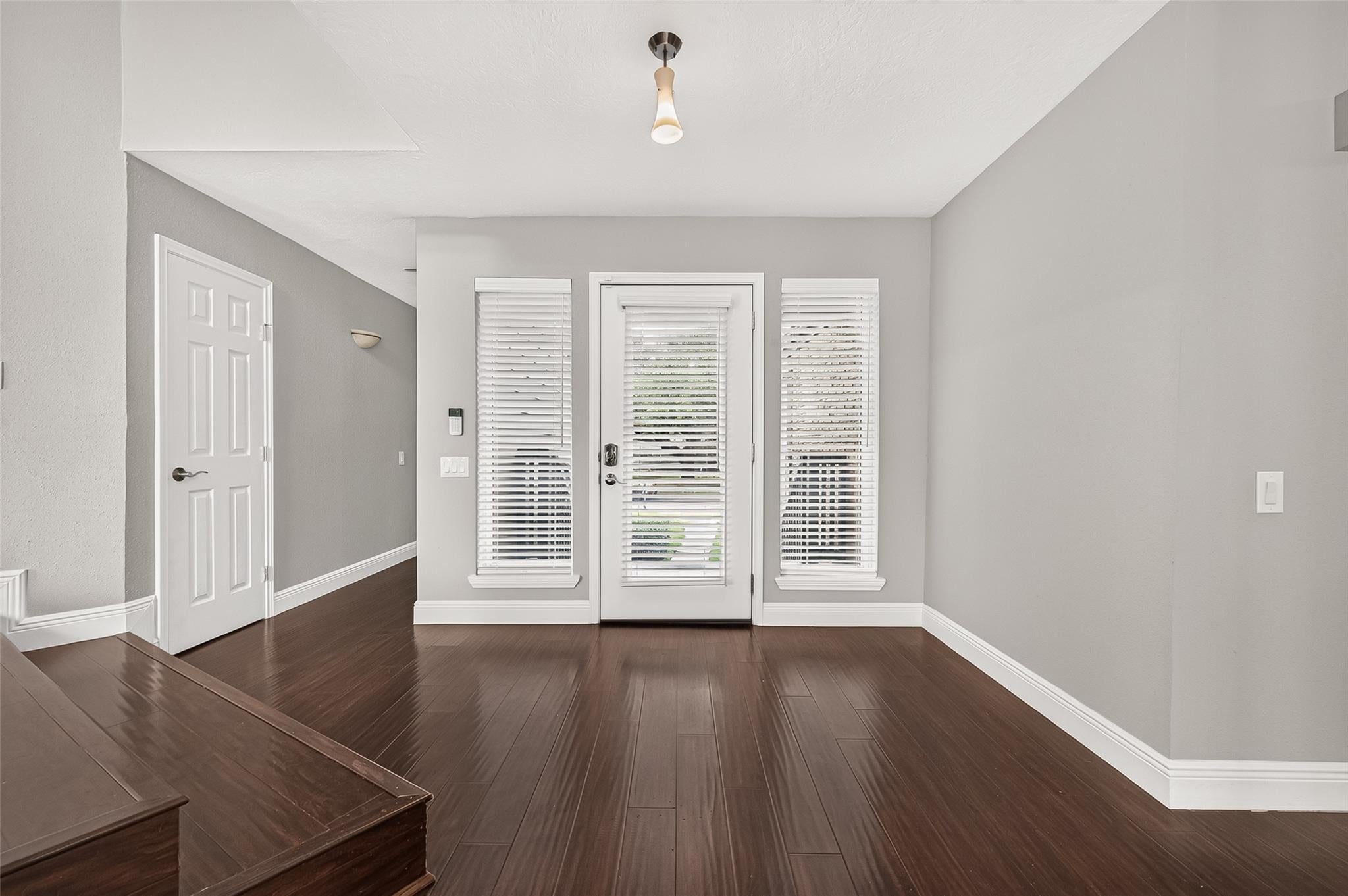 15902 Jersey Drive
