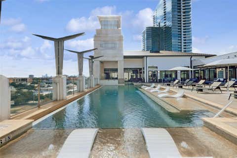 Apartment For Rent - 2800 Kirby Drive #B<br/> Houston, TX 77098