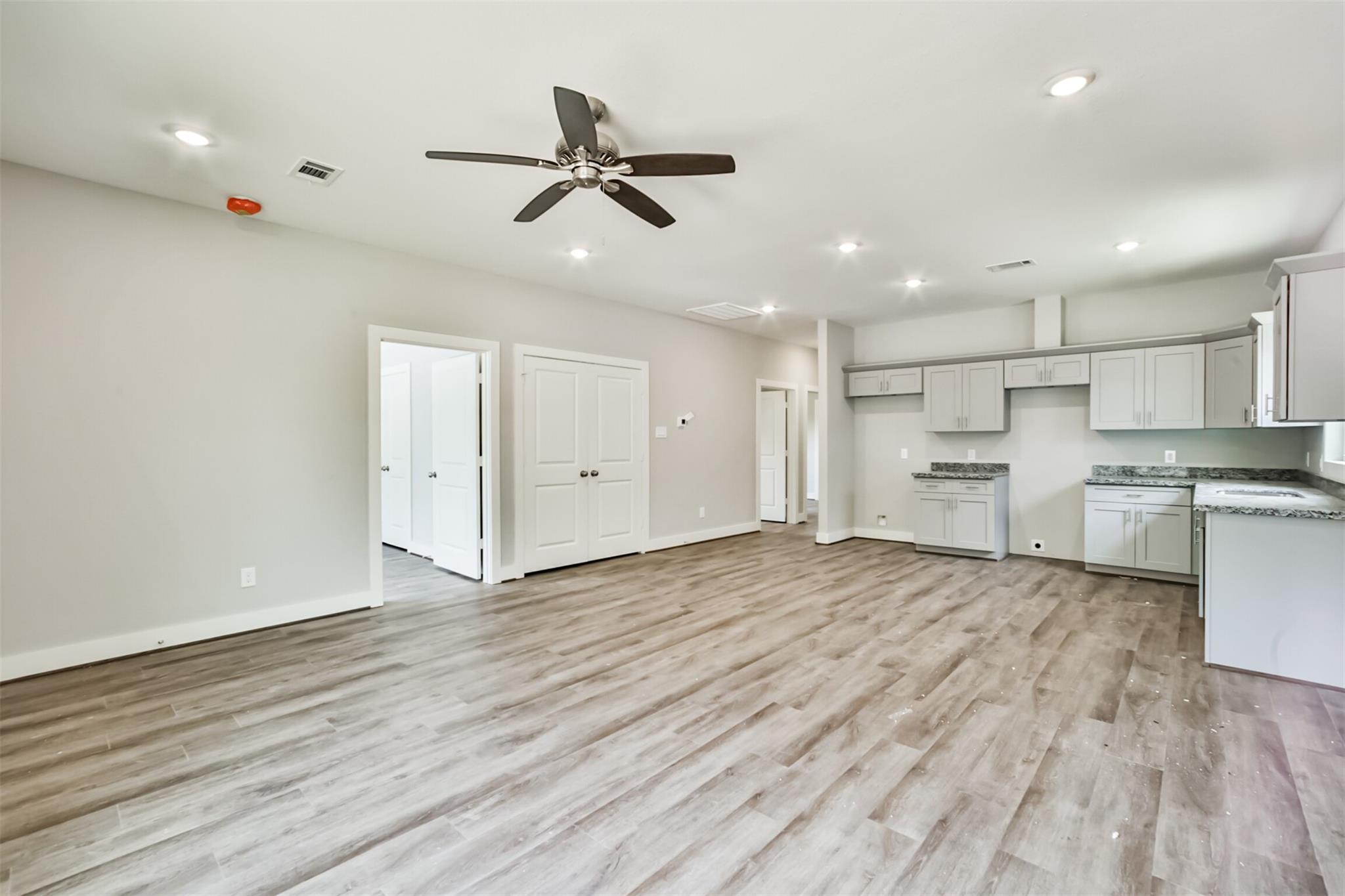 440 Ave B