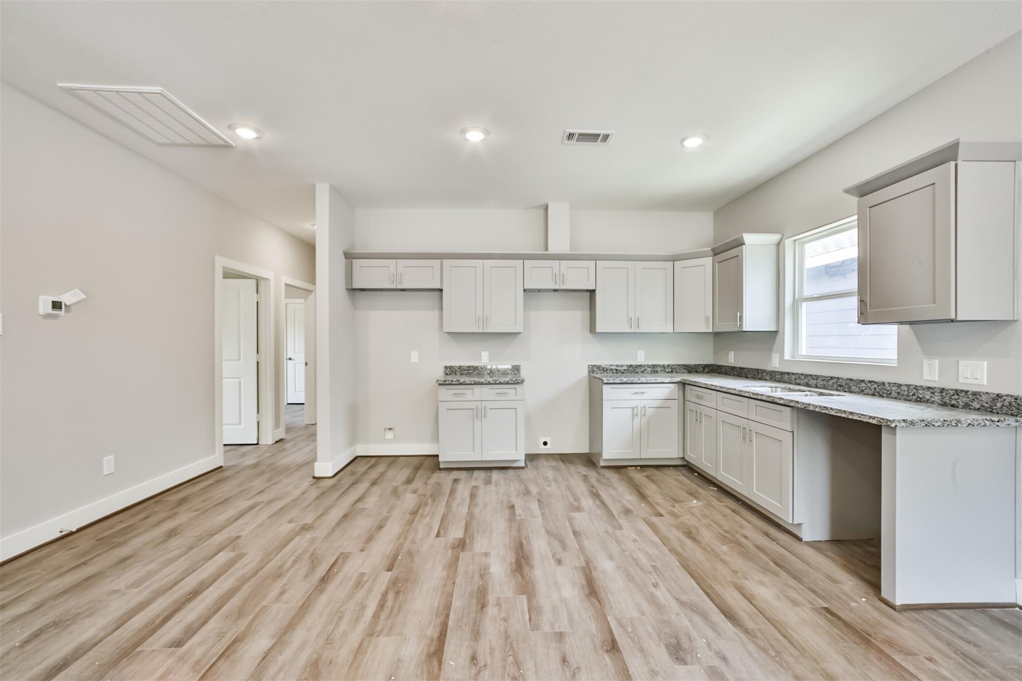 440 Ave B