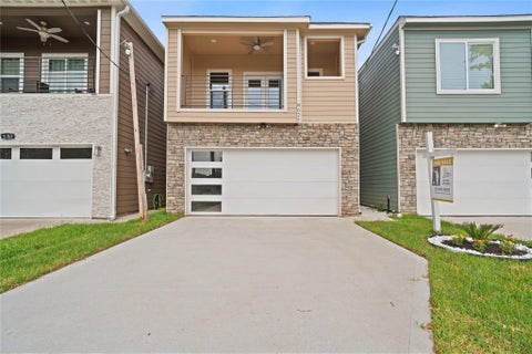 Photo of 8025 Virgil Street, Houston, TX 77088 (MLS # 63168540)