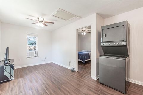 Photo of 3008 Wichita Street #Gar Apt, Houston, TX 77004 (MLS # 18918389)