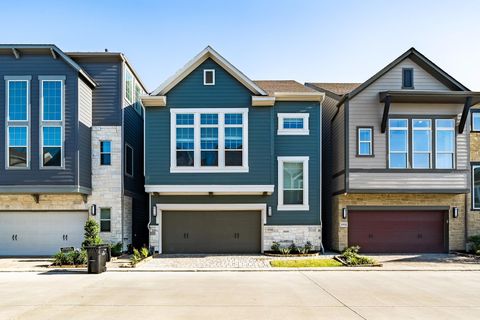 Photo of 10916 Brambling Wood Drive, Houston, TX 77043 (MLS # 71733241)