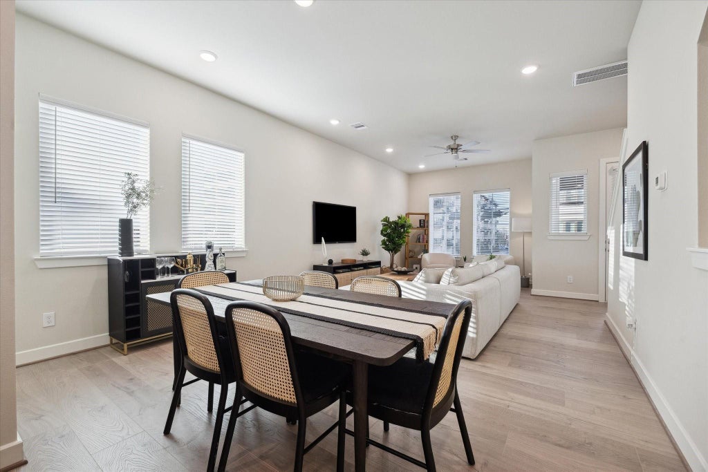 Photo of 3091 Hicks Street, Houston, TX 77007 (MLS # 69827760)