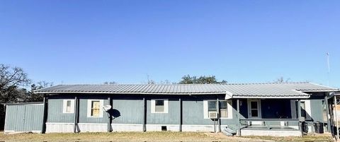 Homes For Sale - 403 Deep Canyon Circle<br/> Somerville, TX 77879