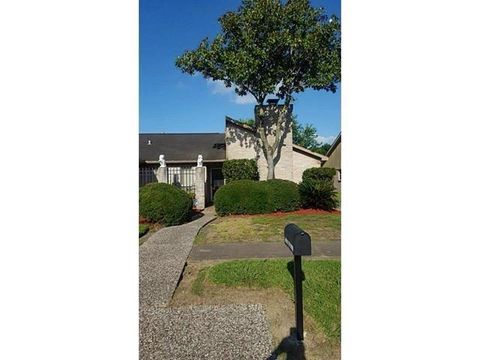 Photo of 10827 Braes Forest Drive, Houston, TX 77071 (MLS # 89157678)