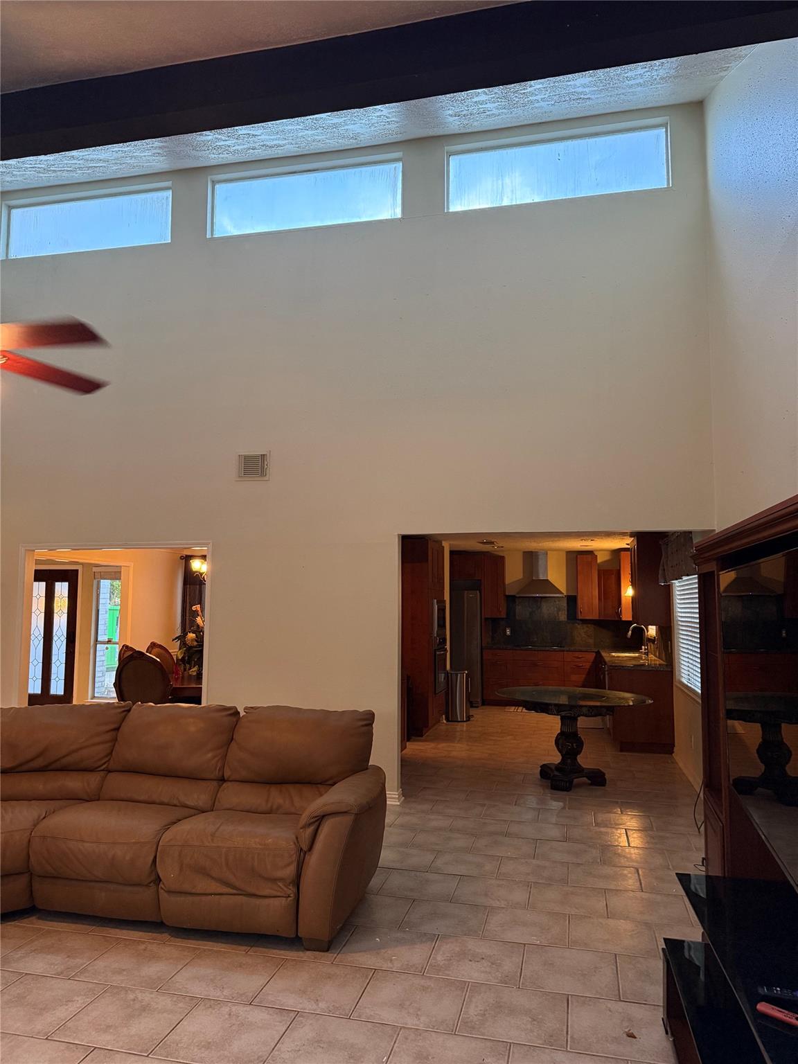 2902 Arrowhead Drive