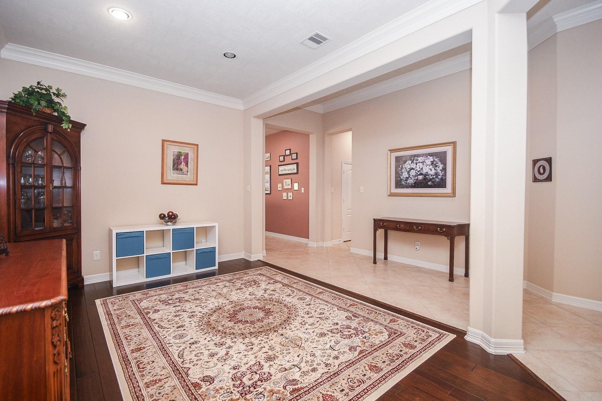 6915 Argonne Trail