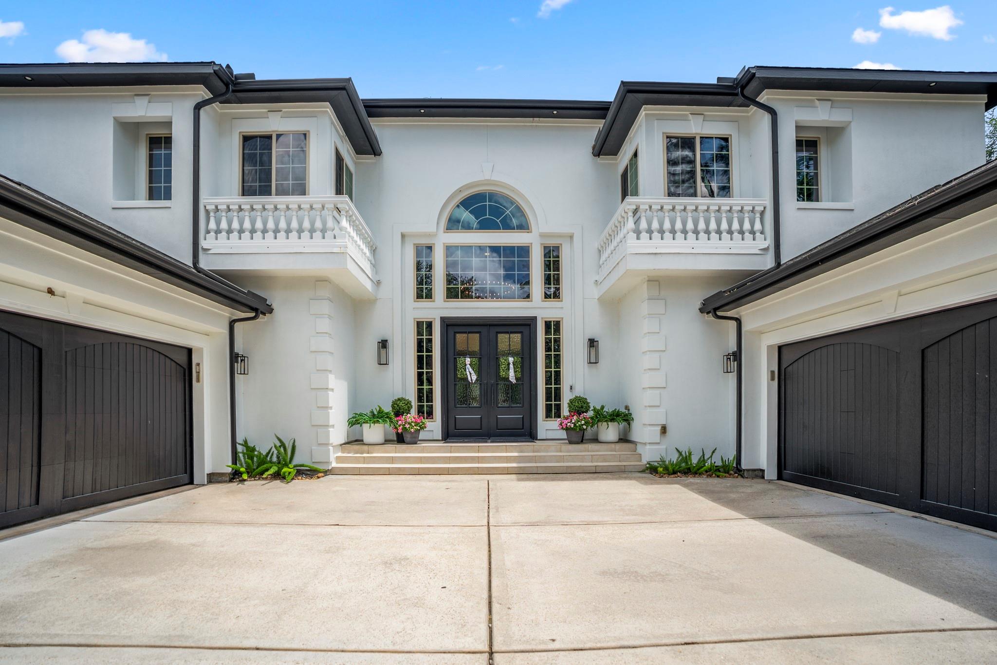 7 Chivary Oaks Court