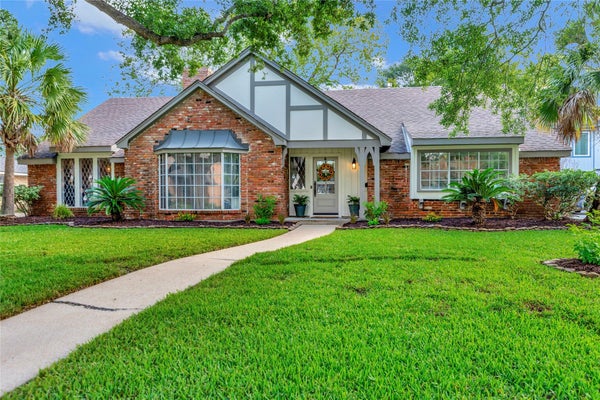 18623 PRINCE WILLIAM LN, HOUSTON, TX 77058 - Image f8d2d4e4fac9c211abe3ddc352f3090e/326845429