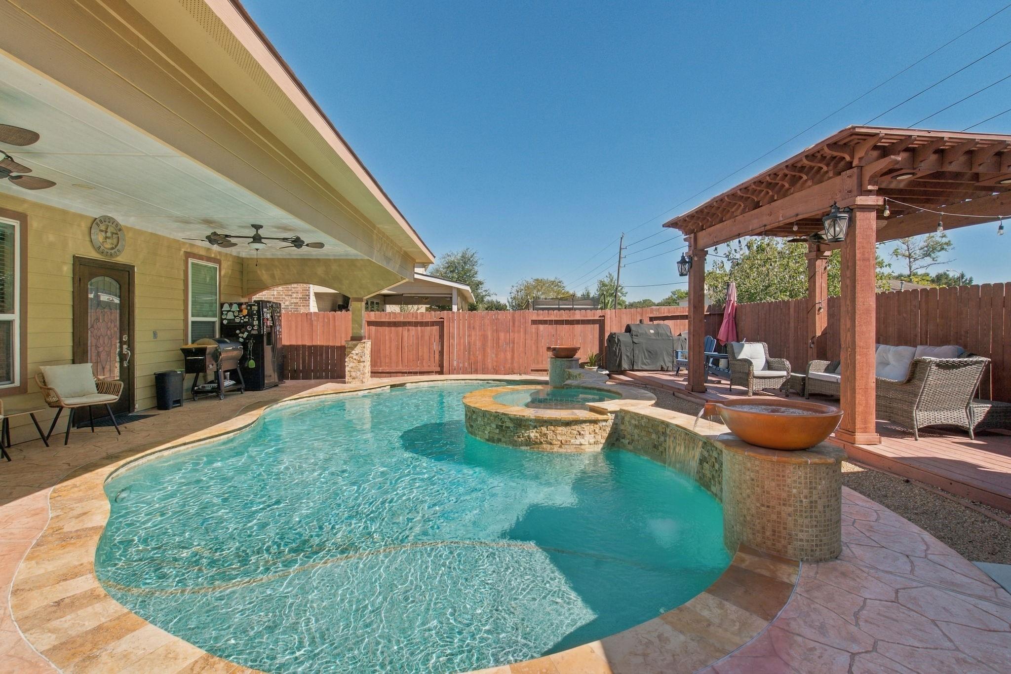 20023 Sunshine Ridge Lane