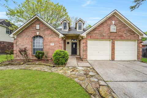 Photo of 11610 Oak Lake Park Drive, Sugar Land, TX 77498 (MLS # 10577048)