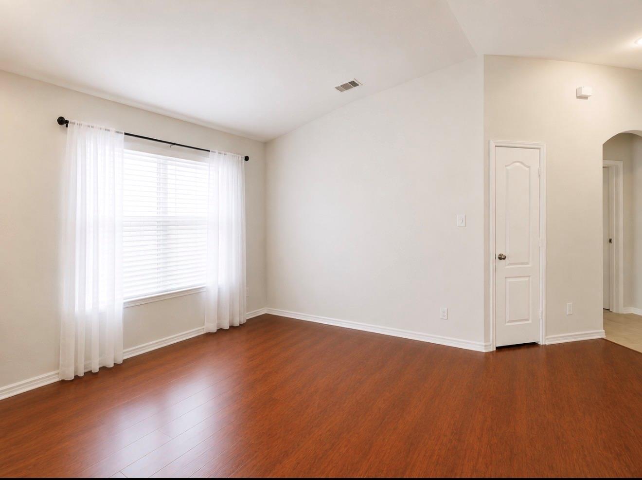 1318 Colonial Manor Drive