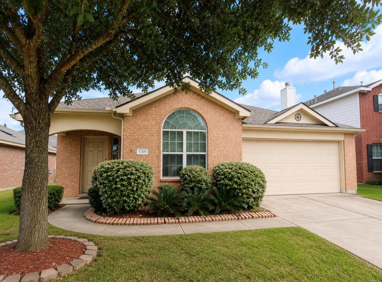 1318 Colonial Manor Drive
