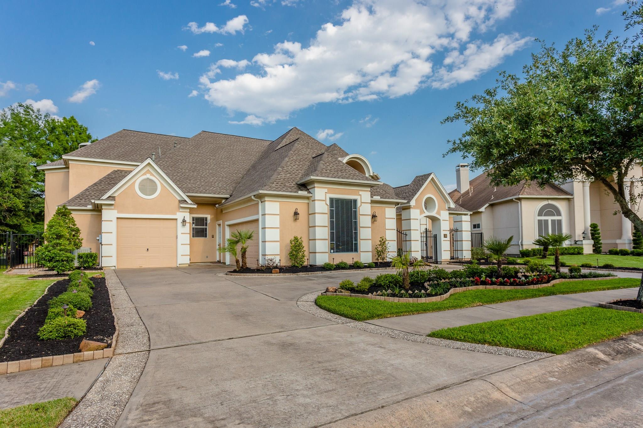 Sugar Land, Texas, 77479, United States, 5 Bedrooms Bedrooms, ,5 BathroomsBathrooms,Residential,Active,2041426