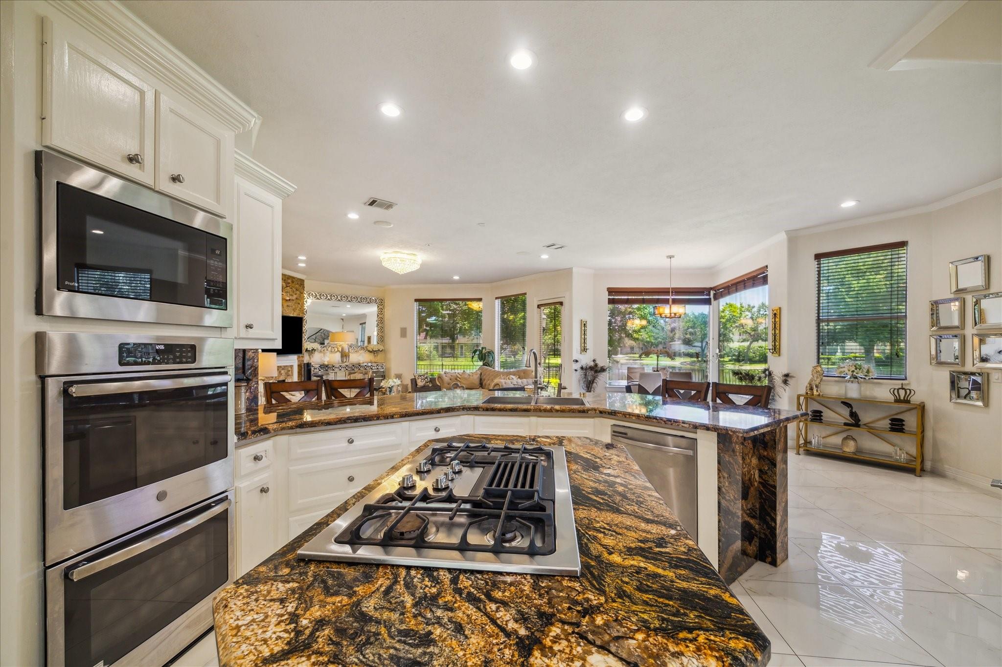 Sugar Land, Texas, 77479, United States, 5 Bedrooms Bedrooms, ,5 BathroomsBathrooms,Residential,Active,2041426