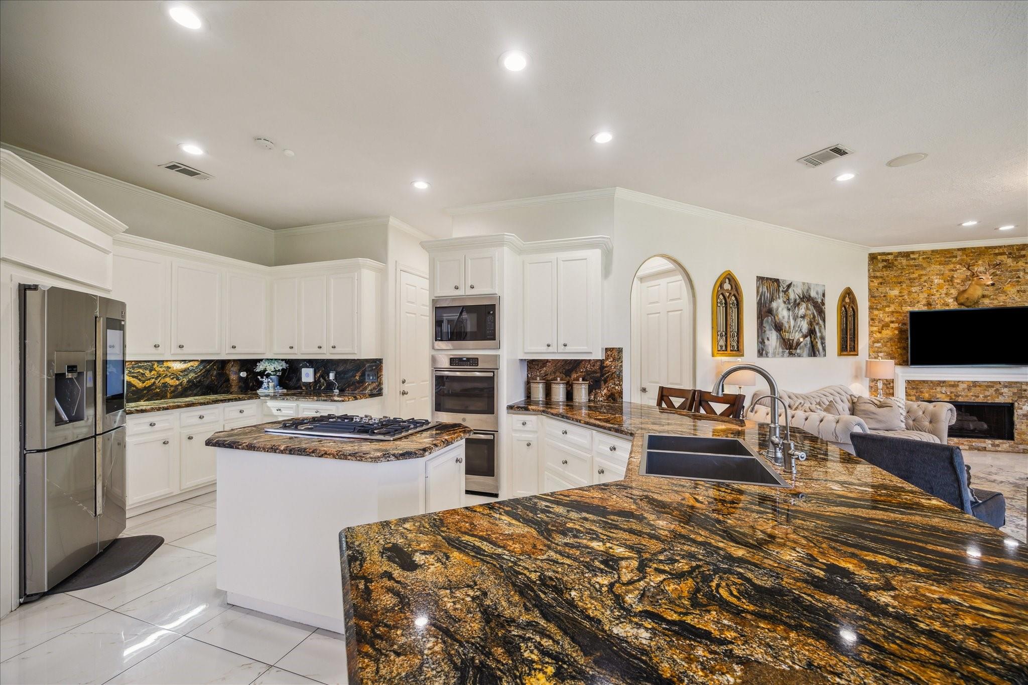Sugar Land, Texas, 77479, United States, 5 Bedrooms Bedrooms, ,5 BathroomsBathrooms,Residential,Active,2041426