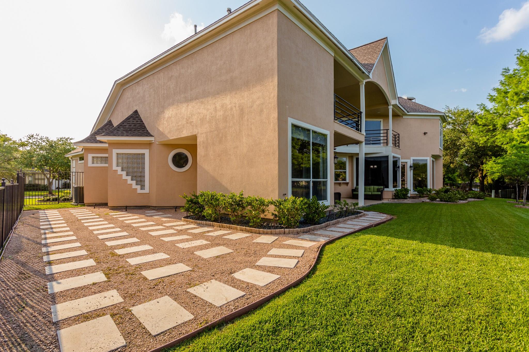 Sugar Land, Texas, 77479, United States, 5 Bedrooms Bedrooms, ,5 BathroomsBathrooms,Residential,Active,2041426