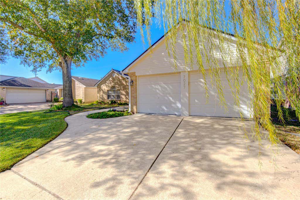 Photo of 7027 Brockington Drive, Katy, TX 77494 (MLS # 26949305)