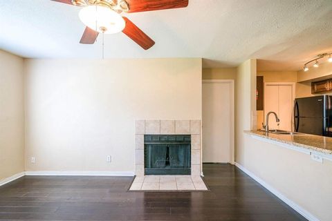 Tiny photo for 3900 Woodchase Drive #63, Houston, TX 77042 (MLS # 30391825)