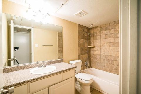 Tiny photo for 3900 Woodchase Drive #63, Houston, TX 77042 (MLS # 30391825)