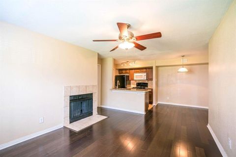 Tiny photo for 3900 Woodchase Drive #63, Houston, TX 77042 (MLS # 30391825)
