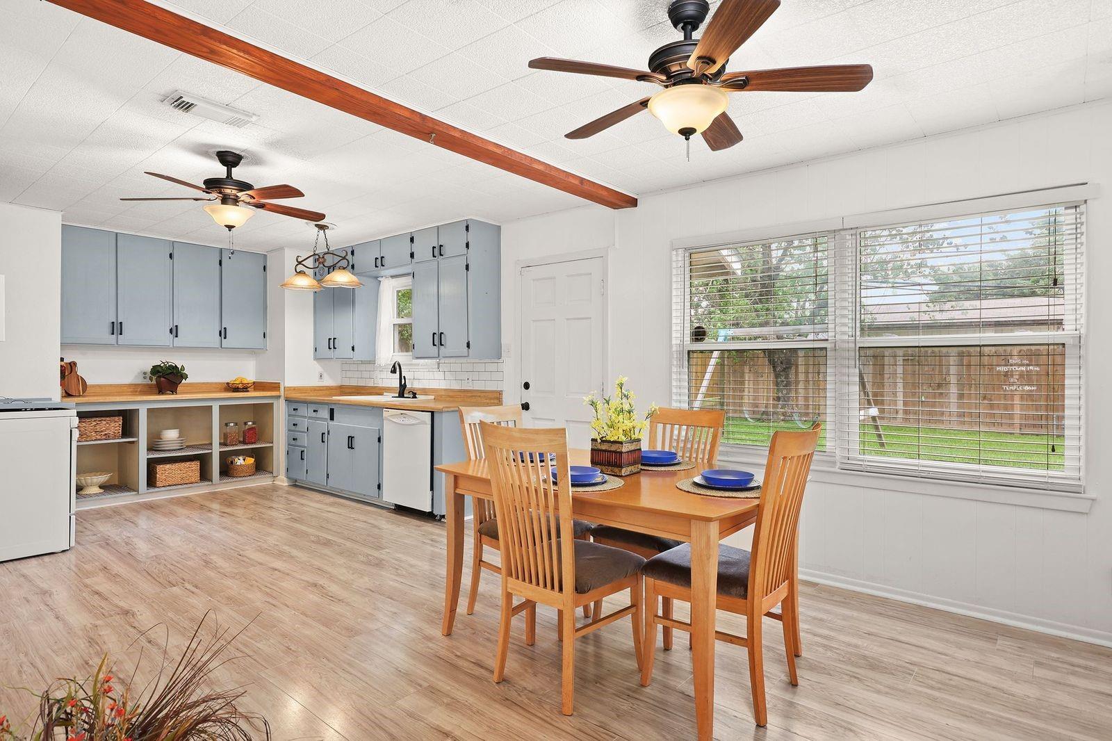 3805 Meadowlake Road