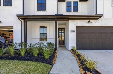 Photo of 10326 Water Harbor Drive, Missouri City, TX 77459 (MLS # 18160980)