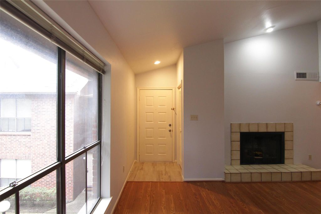 Photo of 3100 Walnut Bend Lane #118, Houston, TX 77042 (MLS # 87574988)