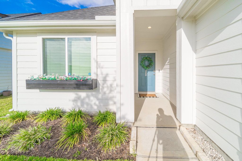 Photo of 3843 Haydon Ridge Lane, Fulshear, TX 77441 (MLS # 24825811)