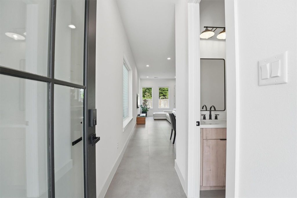 Photo of 6042 Cebra Street, Houston, TX 77091 (MLS # 57956503)