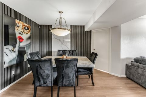 3085 Walnut Bend Lane 11 Houston TX 77042