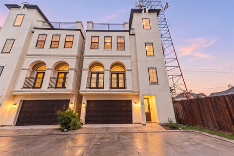 Photo of 3334 Beverly Forest Drive, Houston, TX 77057 (MLS # 91601848)