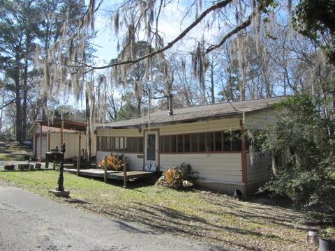 Photo of 1 Lee Drive, Huntsville, TX 77320 (MLS # 84924435)