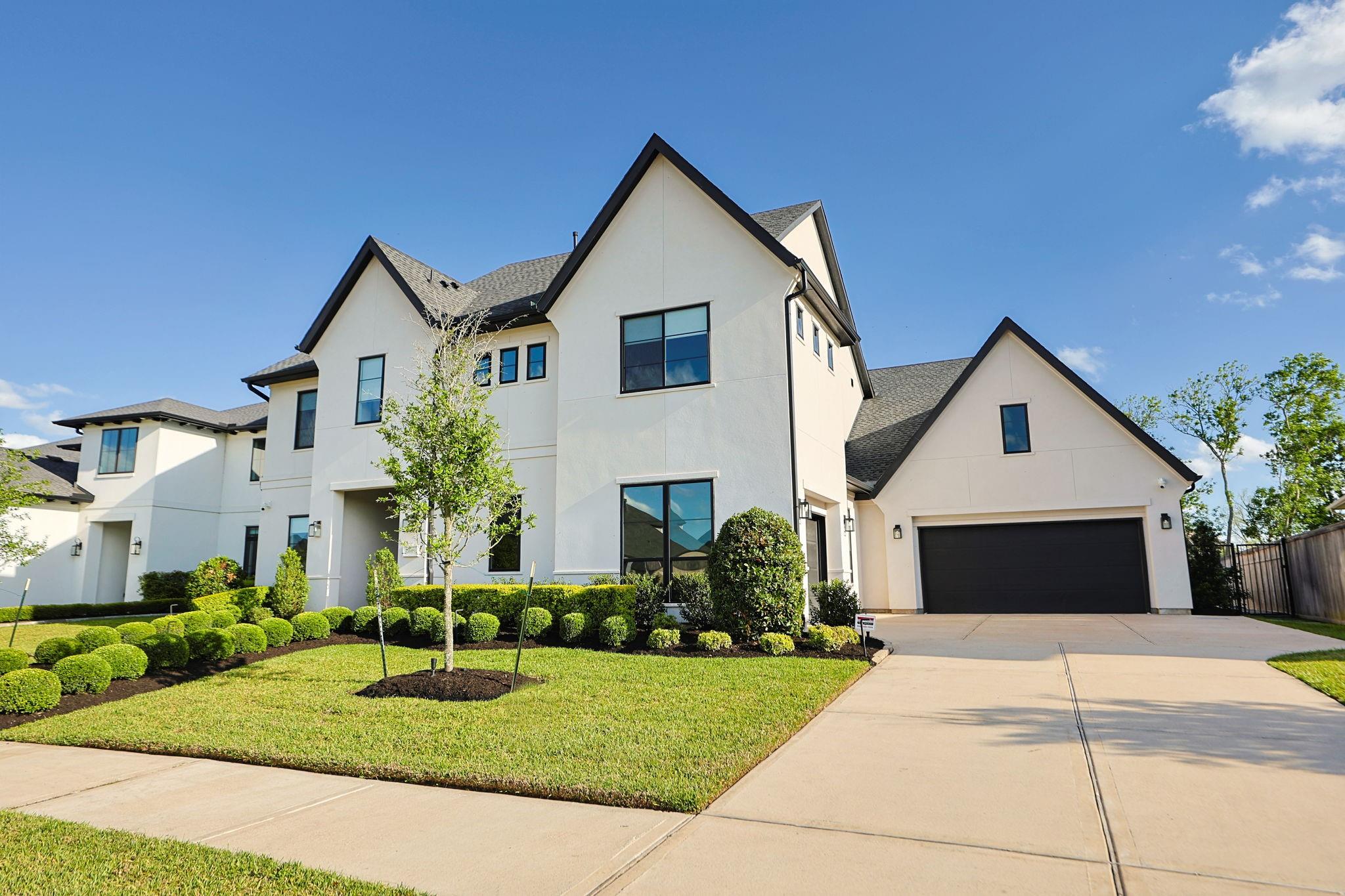 10338 Fountain Shore Drive