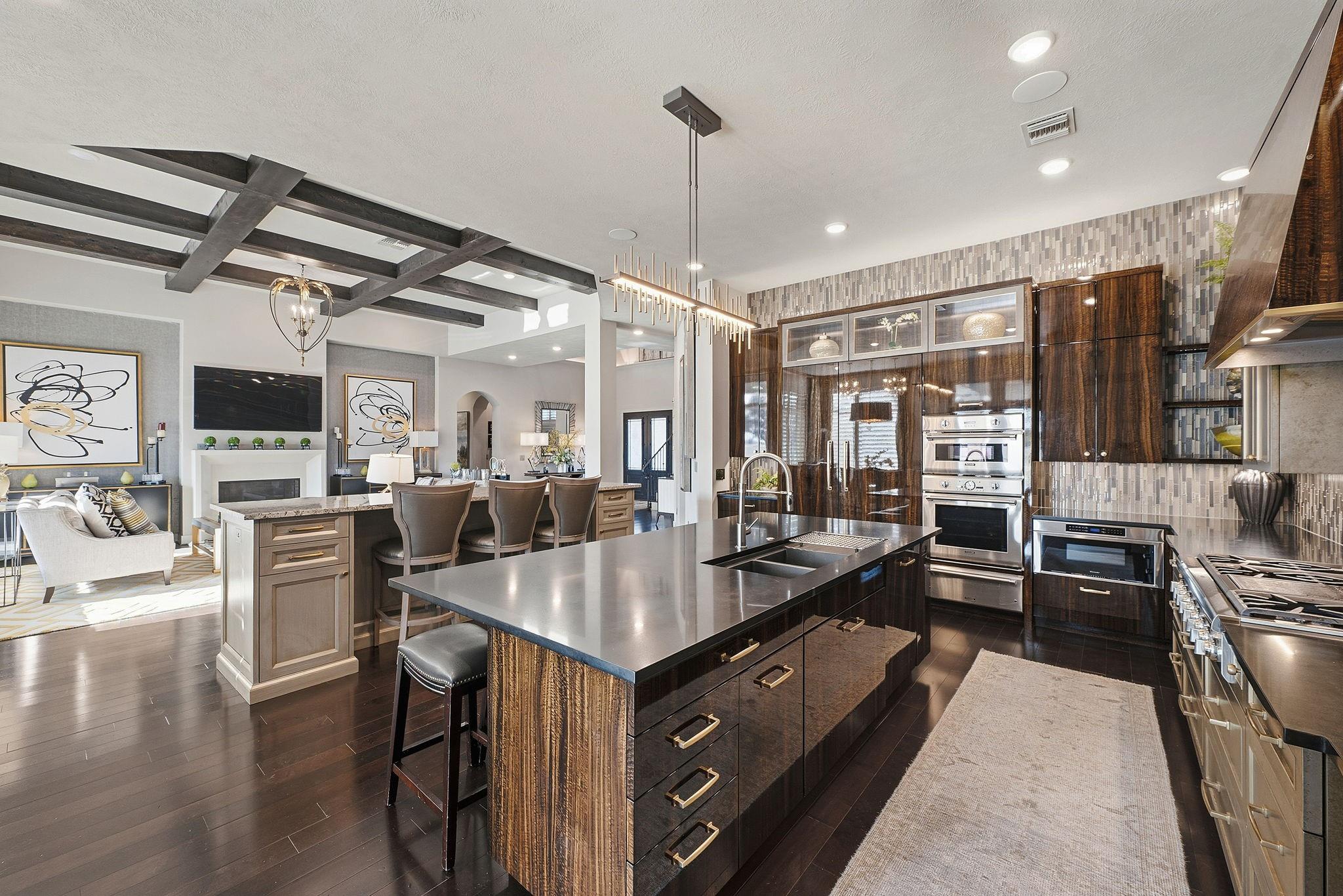 4711 Miramont Circle