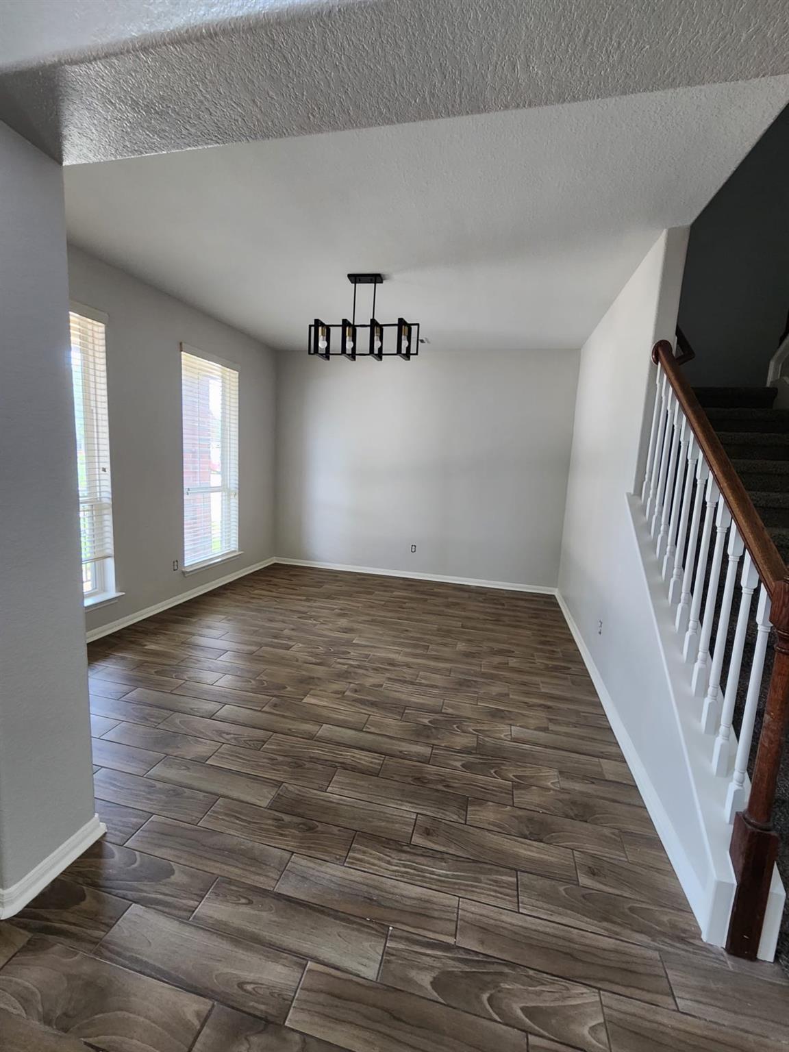 4830 Gingham Check Court