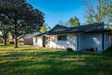 Tiny photo for 5918 Lattimer Drive, Houston, TX 77035 (MLS # 26660949)