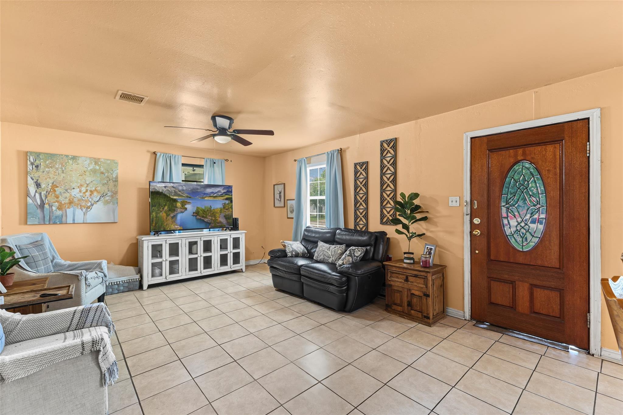 211 Crescent Drive