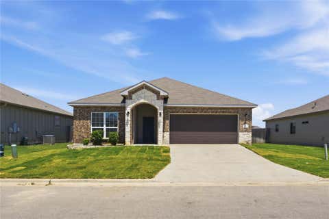 Homes For Sale - 1125 Lakeway Crossing Drive<br/> Temple, TX 76502