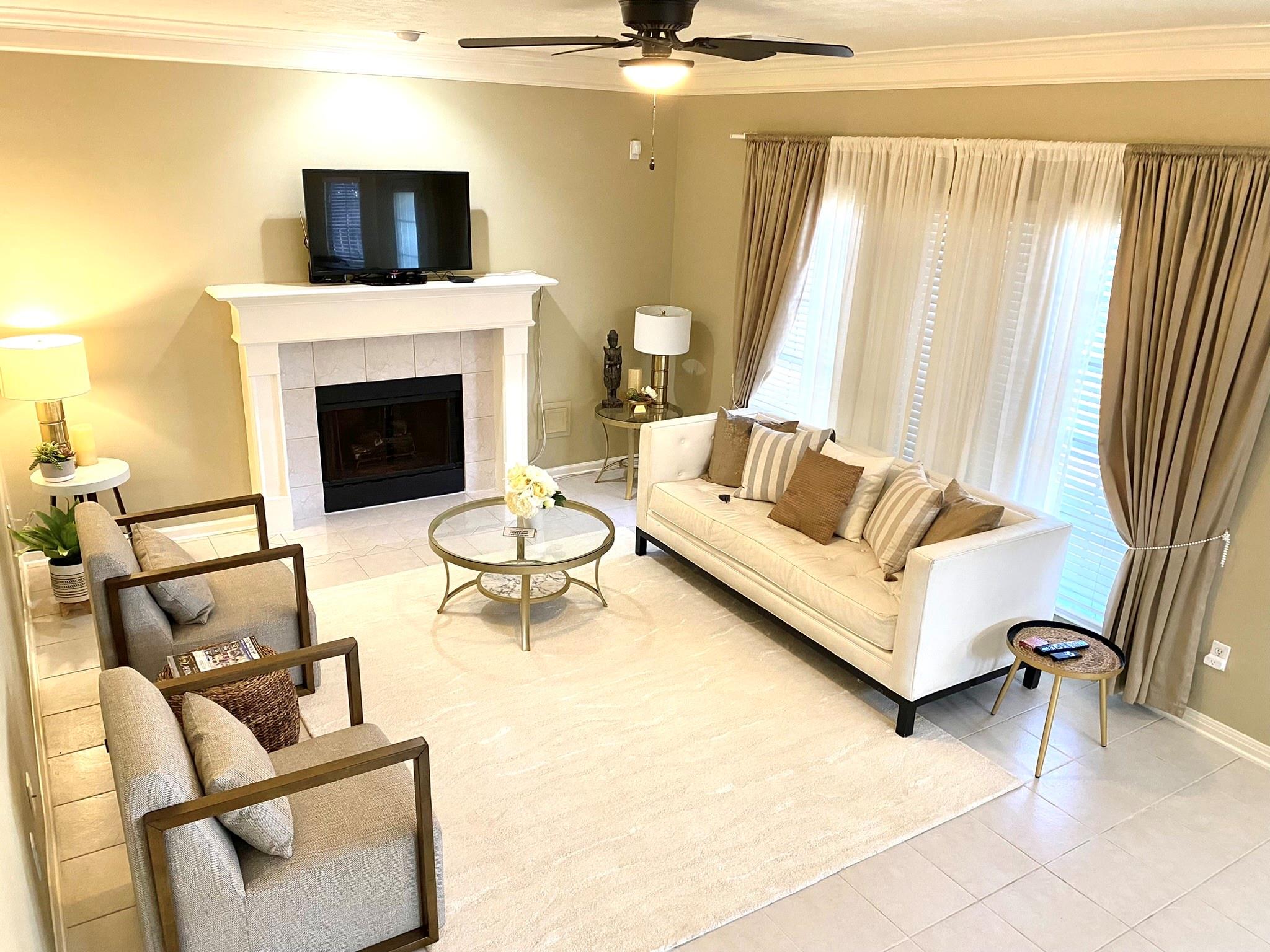 24210 Schivener House Lane