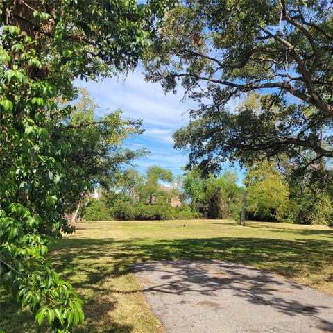 Vacant Land For Sale - 1018 E Meyer Road<br/> Seabrook, TX 77586