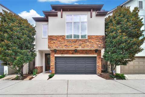 Photo of 902 W 23rd Street #B, Houston, TX 77008 (MLS # 32127936)